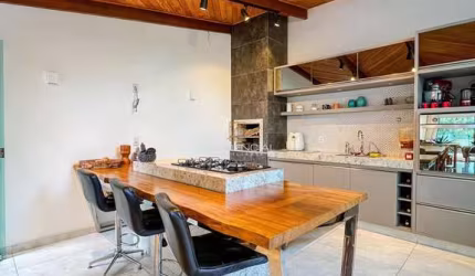 CASA À VENDA NO BAIRRO MANOEL VALINHAS