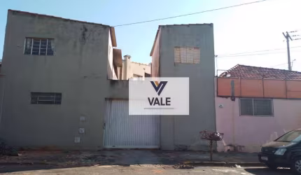Sobrado com 4 dormitórios à venda, 263 m² por R$ 690.000 - Vila São Paulo - Araçatuba/SP