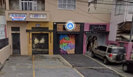 CASA COMERCIAL À VENDA COM RENDA