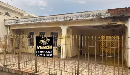 Casa com 3 quartos à venda no Jardim Cristina, Indaiatuba  por R$ 690.000