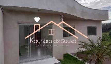 Linda casa no Pitangueiras !!