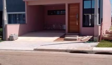 Casa em Condomínio para Locação em Itapetininga, Residencial Lago dos Ipês, 3 dormitórios, 1 suíte, 2 banheiros, 2 vagas