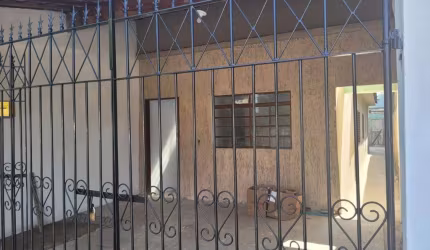 Casa para Venda em Itapetininga, Vila Regina, 2 dormitórios, 1 banheiro, 2 vagas