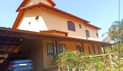 Casa com 5 quartos à venda em Betim