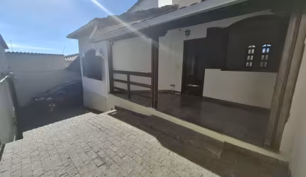 Casa com 3 quartos à venda em Contagem