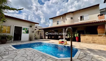 Casa à Venda Condomínio Vivenda das Cerejeiras - Valinhos/SP