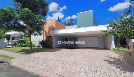 Casa à Venda no Condomínio Reserva das Palmeiras em Valinhos/SP
