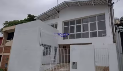 ÓTIMO INVESTIMENTO NO BAIRRO N. CAMPINAS, CASA DE 213 MTS, 3 DOR 1 SUITE, AMPLAS SALAS C/ ARMÁRIOS E AZULEJADAS, 4 VAGAS DE GARAGEM.