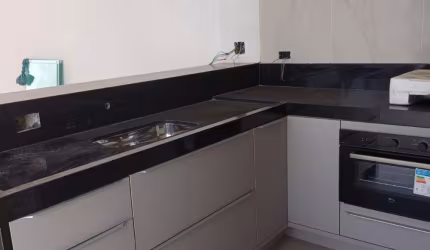 Casa de Condomínio Térrea 3 Quartos sendo 1 Súite- Granja dos Cavaleiros