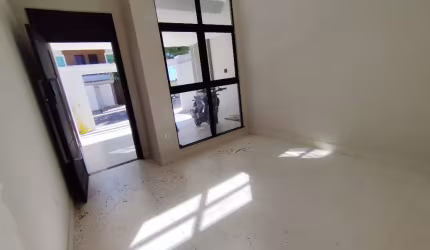 Casa linear com 3 quartos no Vale das Palmeiras