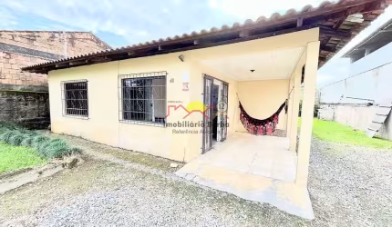 11873 - Casa com Amplo Terreno no bairro  Paranaguamirim