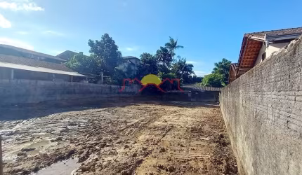 12451 - Terreno com Área Total de 450 m² no bairro  Boehmerwald