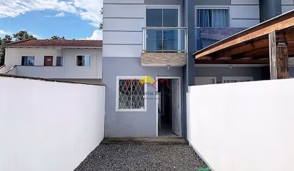 12382 - Sobrado Geminado com 02 Quartos e Sacada no bairro  Itinga