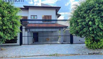 Casa com 3 dormitórios à venda, 186 m² por R$ 950.000 - Jardim Primavera - Bragança Paulista/SP