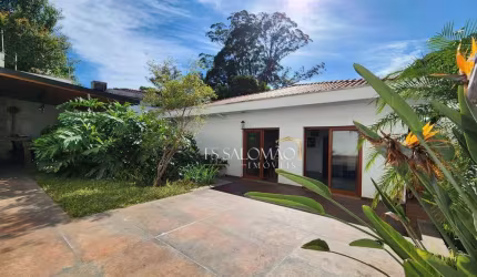 Casa nova com muito requinte e bom gosto! ALTO DA LAPA!