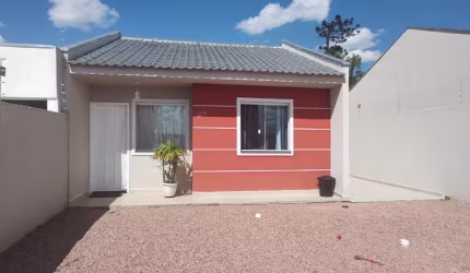 Linda casa com 2 quartos Fazenda Rio Grande