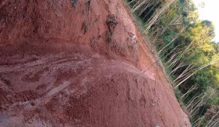 Terreno à venda, 2940 m² por R$ 150.000,00 - Granja Mafra - Teresópolis/RJ