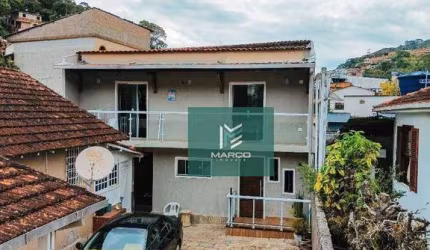 Casa com 4 dormitórios à venda, 221 m² por R$ 800.000,00 - Bom Retiro - Teresópolis/RJ