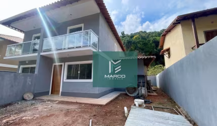 Casa com 3 dormitórios à venda, 125 m² por R$ 550.000,00 - Albuquerque - Teresópolis/RJ