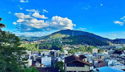 Casa com 3 dormitórios à venda, 122 m² por R$ 450.000 - Panorama - Teresópolis/RJ