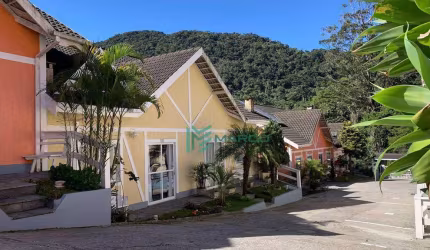 Casa com 3 dormitórios à venda, 111 m² por R$ 590.000,00 - Granja Guarani - Teresópolis/RJ