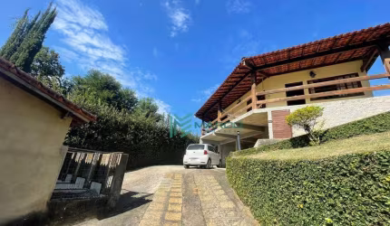 Casa com 3 dormitórios à venda, 229 m² por R$ 990.000,00 - Vargem Grande - Teresópolis/RJ