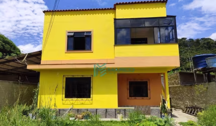 Casa com 4 dormitórios à venda, 54 m² por R$ 420.000,00 - Pessegueiros - Teresópolis/RJ