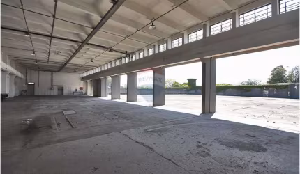 “Galpão no Jaguaré: 1361m² Pronto para Você'