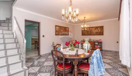 Sobrado para venda com 3 quartos, 250m²