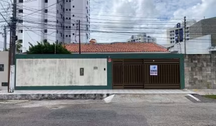 Excelente imóvel, medindo 12m x 27m, bem localizado no Grageru