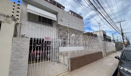 Excelente imóvel para clínicas, consultórios, grandes escritórios, medindo 10m x 30m