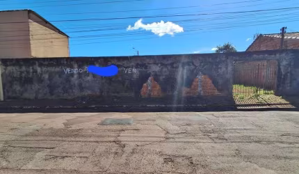 TERRENO PLANO NO BAIRRO SANTO ANTONIO, PERTO DAS PRINCIPAIS AVENIDAS.