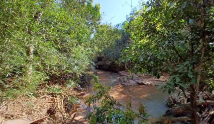 Fazenda/Sítio/Chácara para venda com 300 metros quadrados com 8 quartos