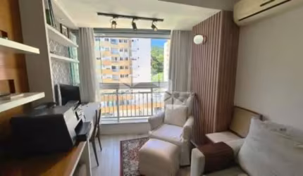 Apartamento de 2 dormitórios com uma suite e uma vaga de garagem em residencial clube em Itacorubi - Florianópolis/SC