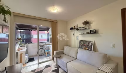 Apartamento 2 dormitórios sendo 1 suíte na trindade Florianópolis SC