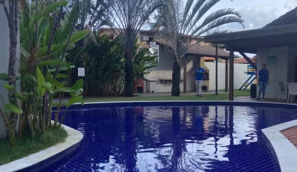 Apartamento mobiliado e equipado na praia do cupe.
