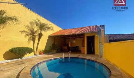 Casa com 3 dormitórios, sendo 1 suíte à venda por R$ 920.000 - Água Verde - Blumenau/SC