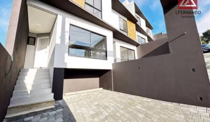 Sobrado com 3 dormitórios, sendo 1 suíte à venda, 92 m² por R$ 639.000 - Vila Nova - Blumenau/SC