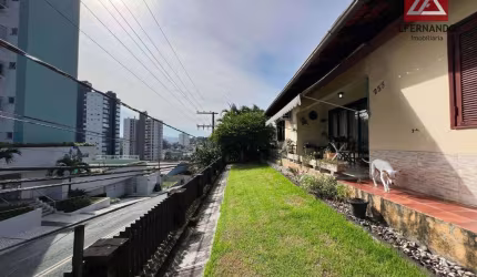 Casa com 5 dormitórios, sendo 1 suíte à venda, 255 m² por R$ 800.000 - Escola Agrícola - Blumenau/SC