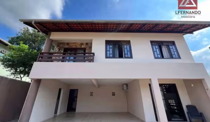 Casa com 3 dormitórios, sendo 1 suíte à venda, 250 m² por R$ 1.200.000 - Água Verde - Blumenau/SC