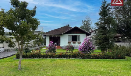 Casa com 4 dormitórios, sendo 2 suítes à venda, 274 m² por R$ 1.550.000 - Itoupava Seca - Blumenau/SC