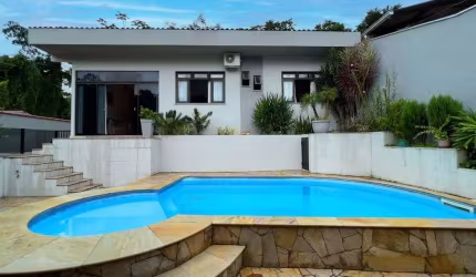 Casa com 3 dormitórios, sendo 1 suíte à venda, 120 m² por R$ 690.000 - Passo Manso - Blumenau/SC