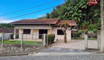 Casa com 4 dormitórios, sendo 2 suítes à venda, 244 m² por R$ 700.000 - Fortaleza - Blumenau/SC