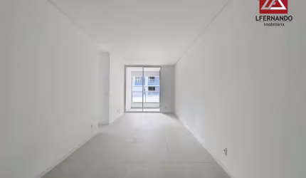 Apartamento com 3 dormitórios, sendo 1 suíte à venda, 79 m² por R$ 560.000 - Velha - Blumenau/SC