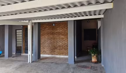 Casa para Venda em Pindamonhangaba, Residencial Pasin, 3 dormitórios, 2 banheiros, 2 vagas