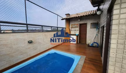 Cobertura com piscina de 3 quartos a venda em São Domingos Niterói.