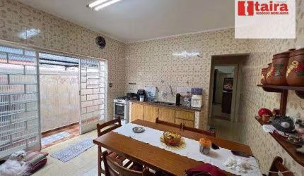 Casa térrea - Suíte - 2 vagas - Edícula - 250 m²