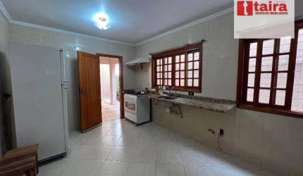 Sobrado Ótimos espaços/ 3 Dormit / 2 vagas / próximo ao Metrô