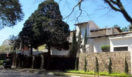 Casa para alugar no Jardim Guedala - com piscina e 3 suítes