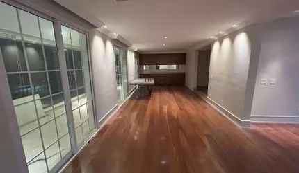 Apartamento Campo Belo - Terraço gourmet em região cobiçada